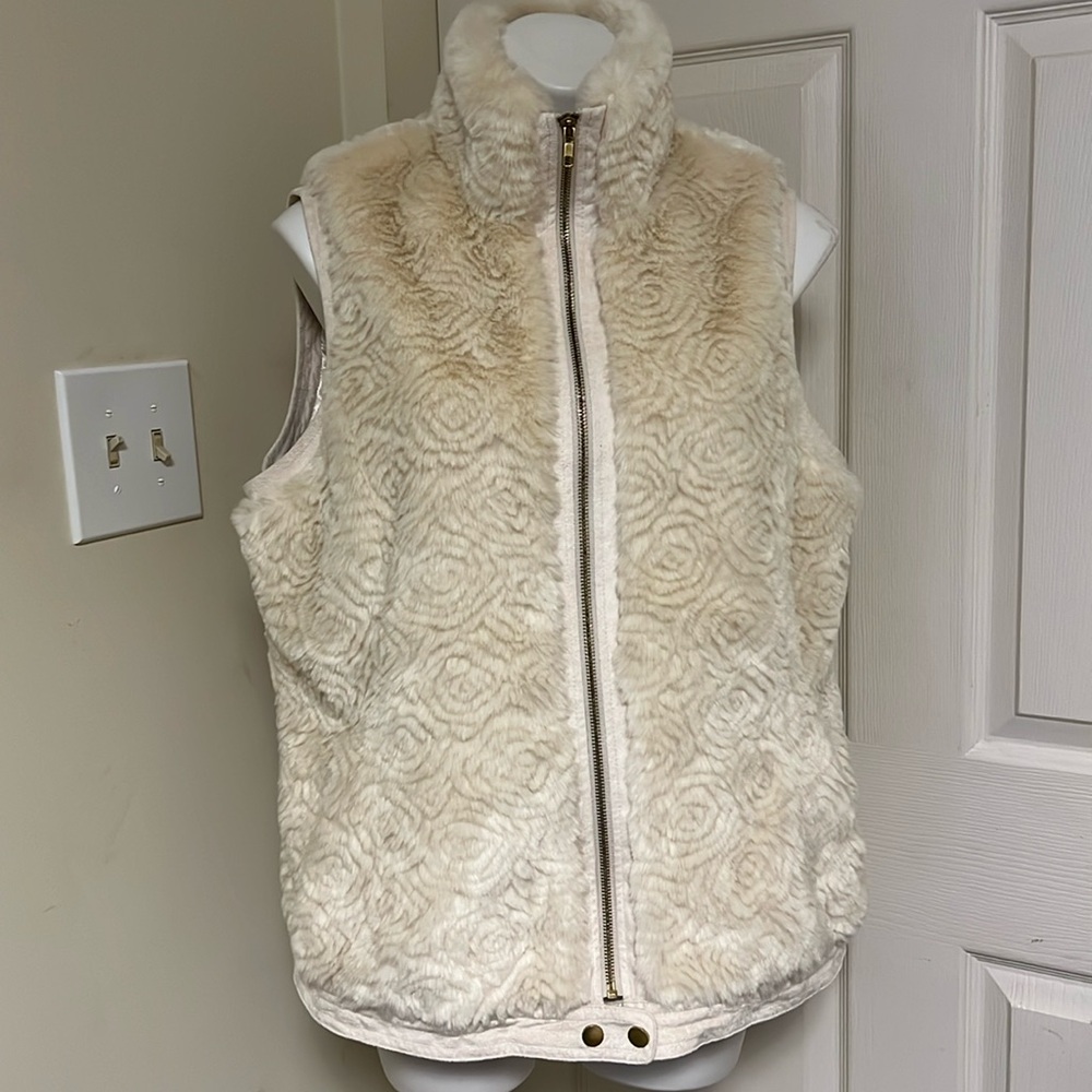 Roz & Ali Faux Fur Cream Vest women’s 14/16